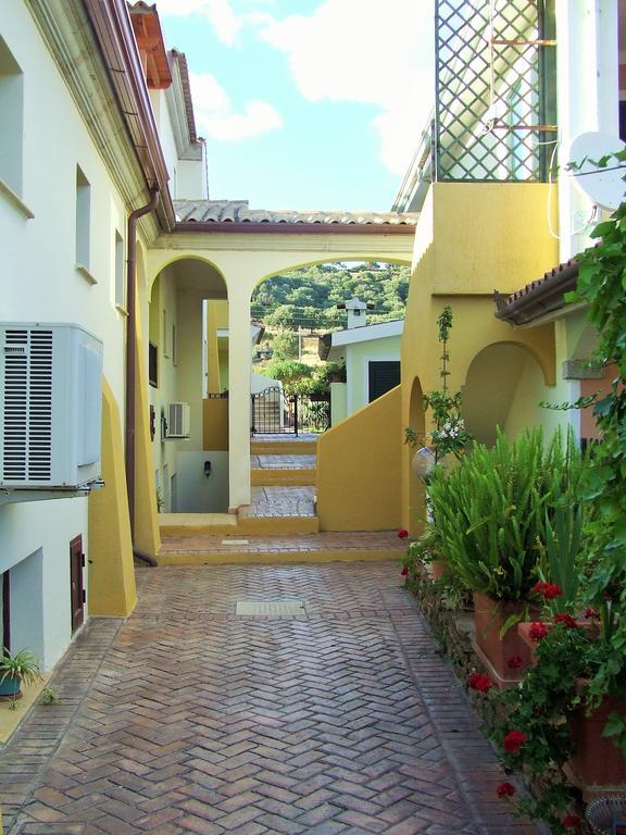 Case Vacanze San Silvestro Будоні Екстер'єр фото