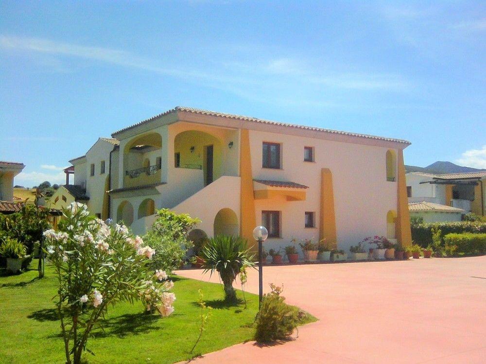 Case Vacanze San Silvestro Будоні Екстер'єр фото