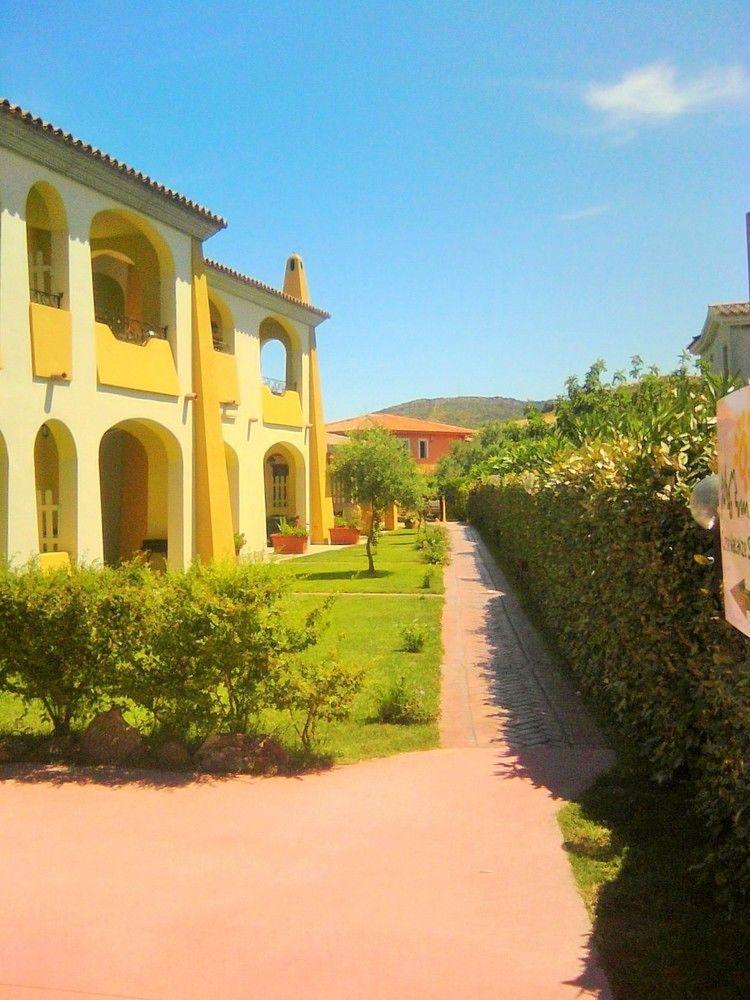 Case Vacanze San Silvestro Будоні Екстер'єр фото